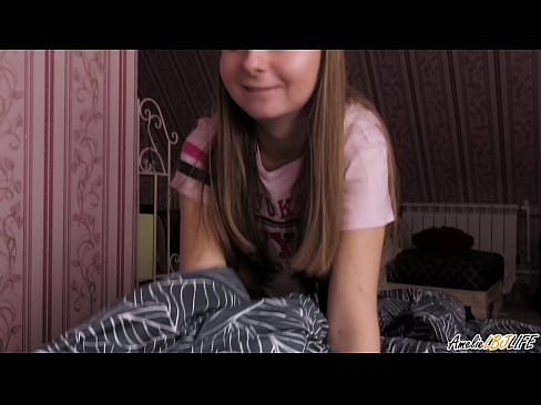 ❤️ బ్లాన్డీ తన BFFని లోతుగా పీలుస్తుంది మరియు ఆమె నోటిలో కమ్ పొందుతుంది సెక్స్ మా వద్ద ❤